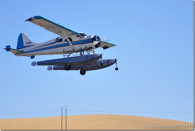 DHC2 Beaver, Take off with moon